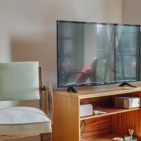 Βίλα Cozy On The First Floor, Within Walking Distance Of